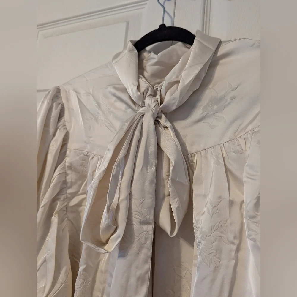 H&M Satin Jaquard Tie Neck Blouse - Picture 15 of 16
